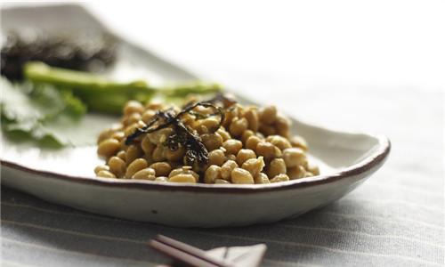 品味纳豆的美味之道（探究日本国民食品的神奇味道）