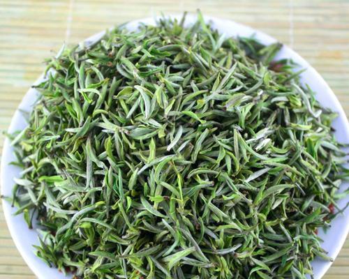 绿茶品种大比拼，哪一款最适合你？（绿茶的好处与不同品种特点分析，选择最佳品种的秘诀）